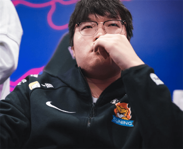 Rookie在DWG比赛中绝杀，突破纪录引发热议！