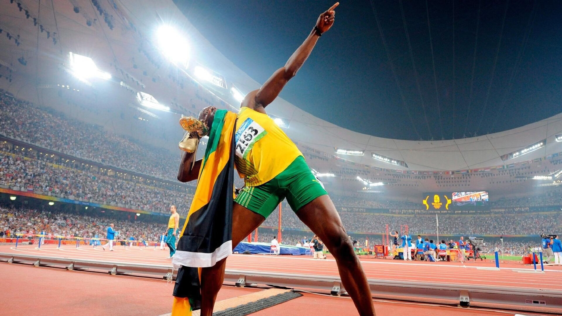 巴特勒回归赛场，逆转首场状态亮眼，IG观众沸腾！