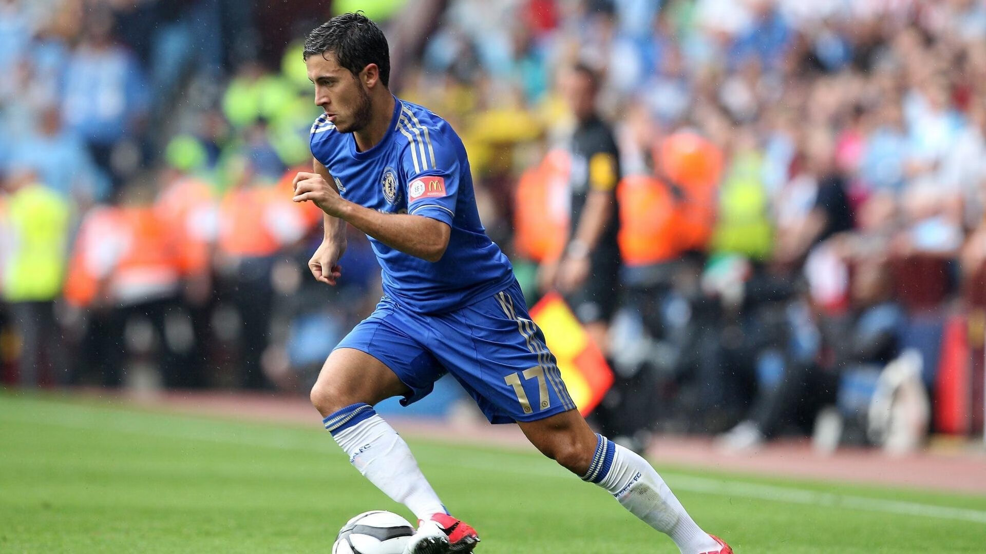 姆巴佩回归赛场，爆冷首场状态亮眼，利物浦观众沸腾！